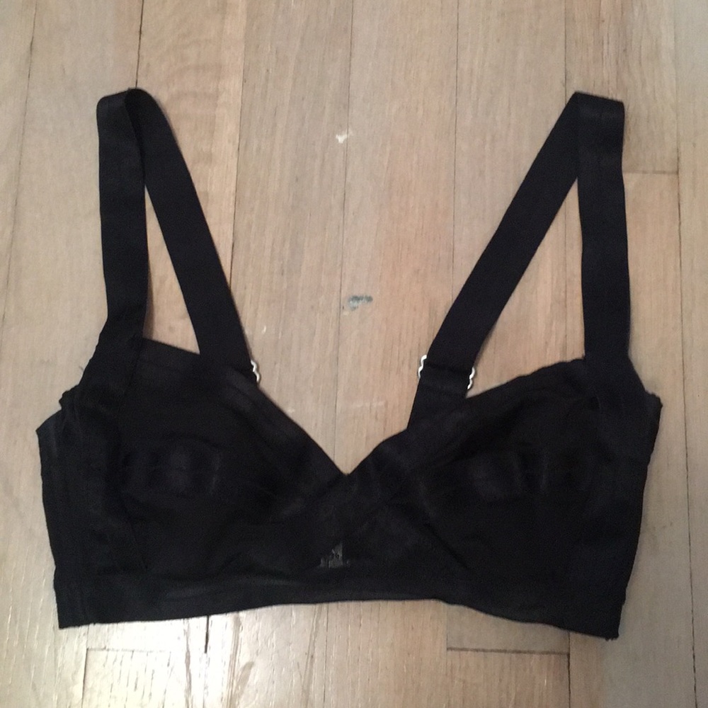 Black bikini top